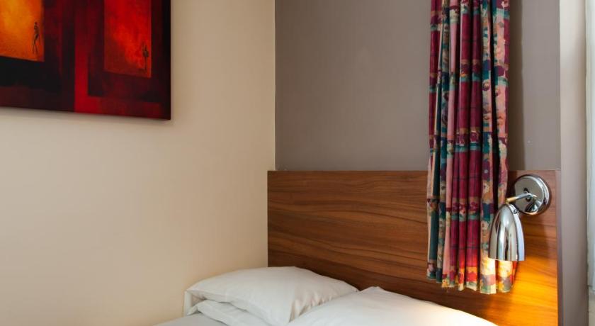 Immagine di Camera Familiare (Family Room) 13