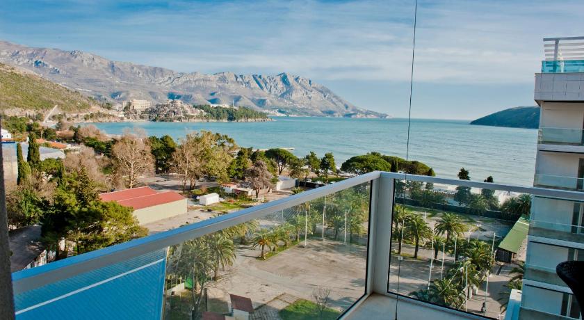 DeLux and Urban apartments Hotel Tre Canne Budva photo