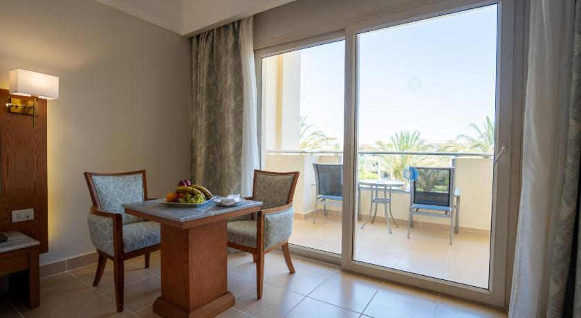 Image of Club Room Pool View 5