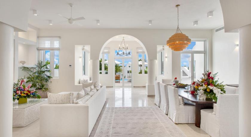 Image of Five Bedroom Estate Home 5