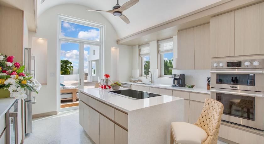 Image of Five Bedroom Estate Home 1