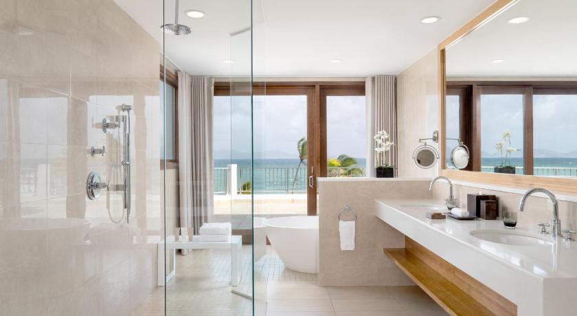 Image of Oceanfront Deluxe Suite - Merrywing Beach 2