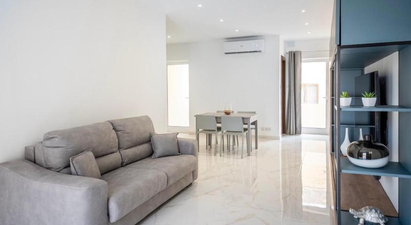 2 bedroom apartment in gudja