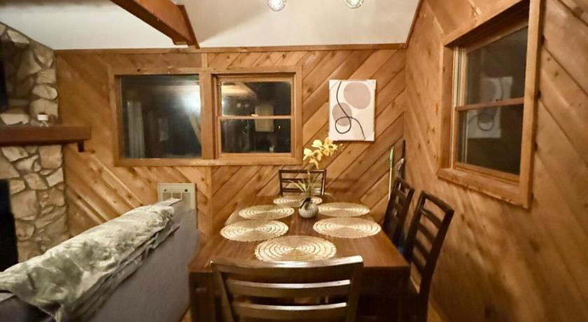 세븐 데블스 (NC) Plentiful Porches - Hot Tub - King Bed - Views 3성급 숙소 로비