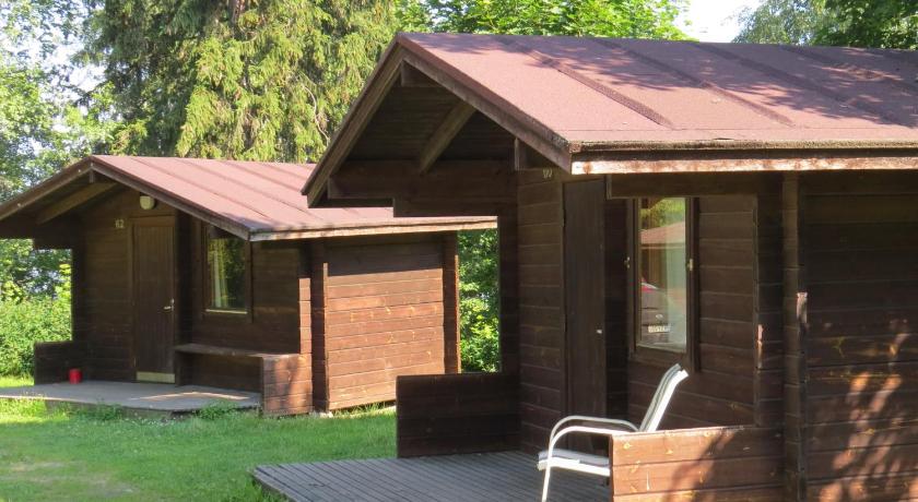 Image of Cottage with Shared Bathroom (4 Adults) 2