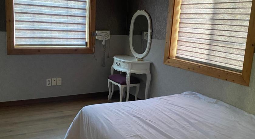 Image of home 15