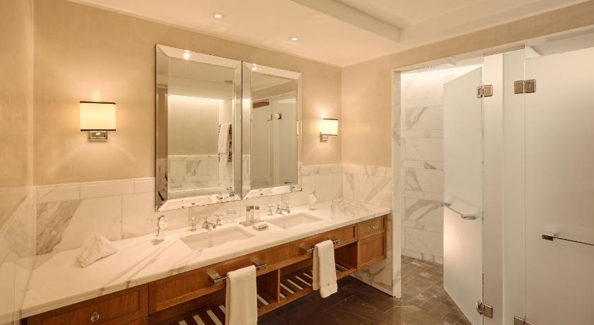 Image of Deluxe Junior Suite 7