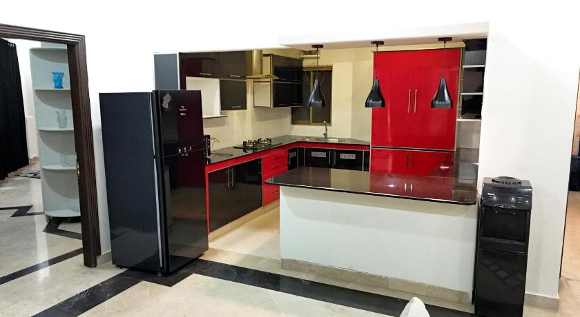 3 Bedroom Apartment Tariq Heights F-11 Islamabad - image 12