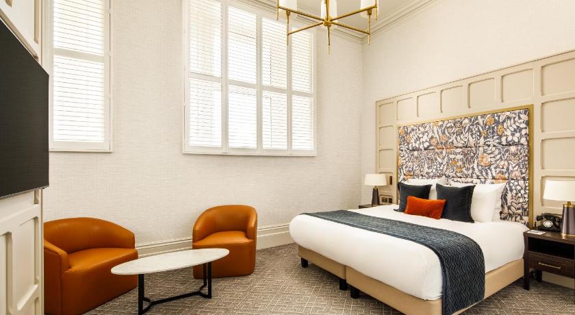 Image of Sir Thomas Suite 0