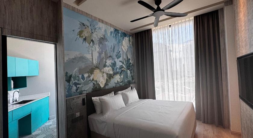 Fifth Avenue Hotel - image 33