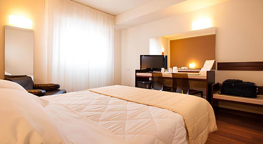 Image of Standard Single Room 0