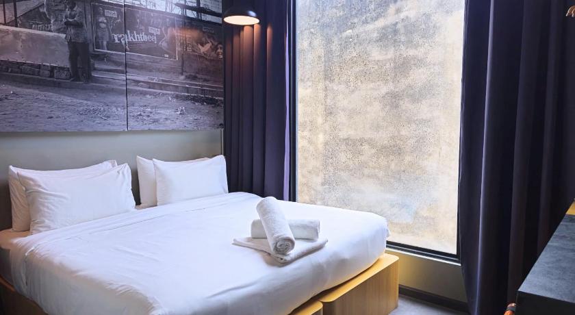 Image of Standard Queen Room 4