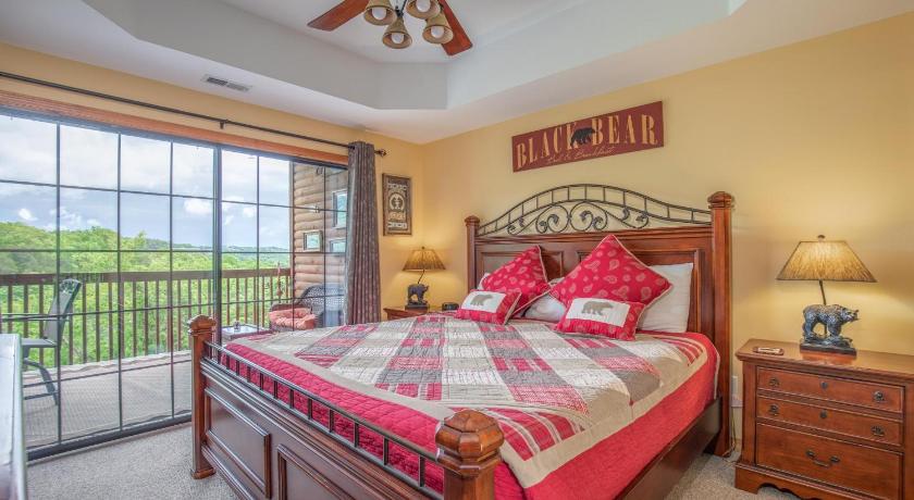 Branson 2BR Village At Indian Point 1907 near SDC - Free Tickets Daily up to $500 4-Star Accommodation suite