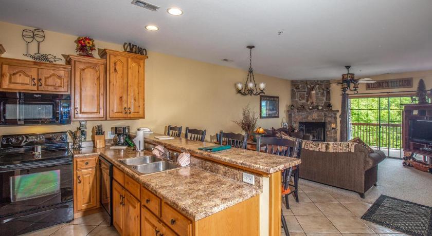Branson 2BR Village At Indian Point 1907 near SDC - Free Tickets Daily up to $500 4-Star Accommodation room