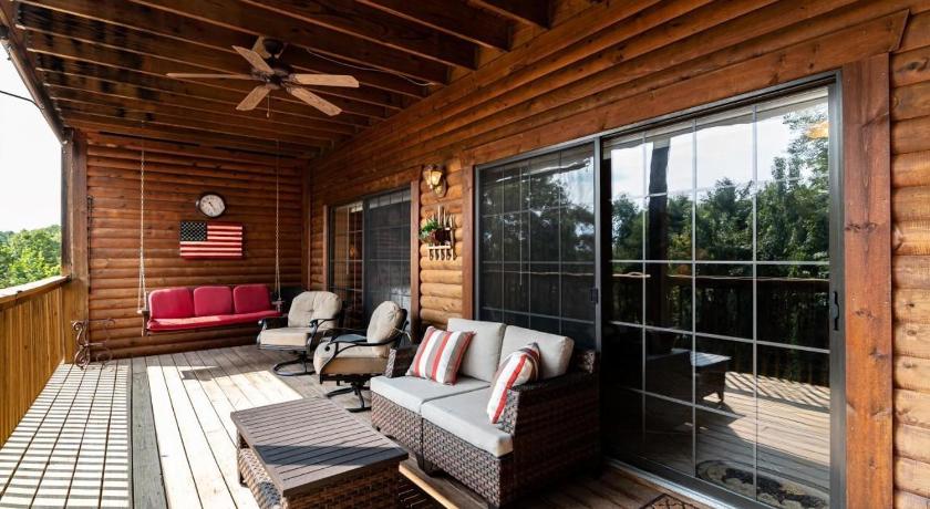Branson 2BR Village At Indian Point 1801 near SDC - Free Tickets Daily up to $500 4-Star Accommodation exterior
