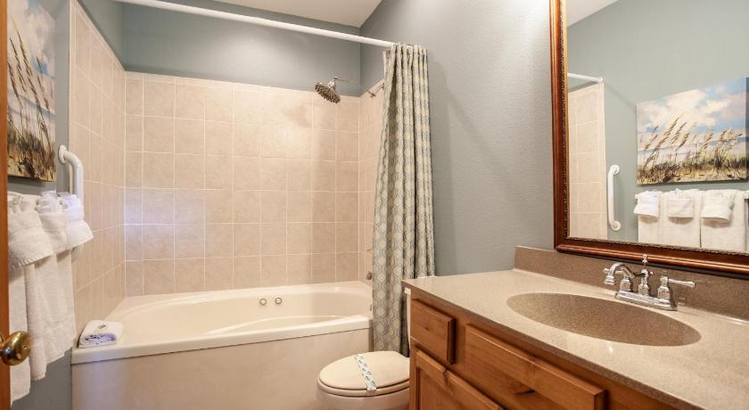 Branson 2BR Village At Indian Point 1803 near SDC - Free Tickets Daily up to $500 4-Star Accommodation view