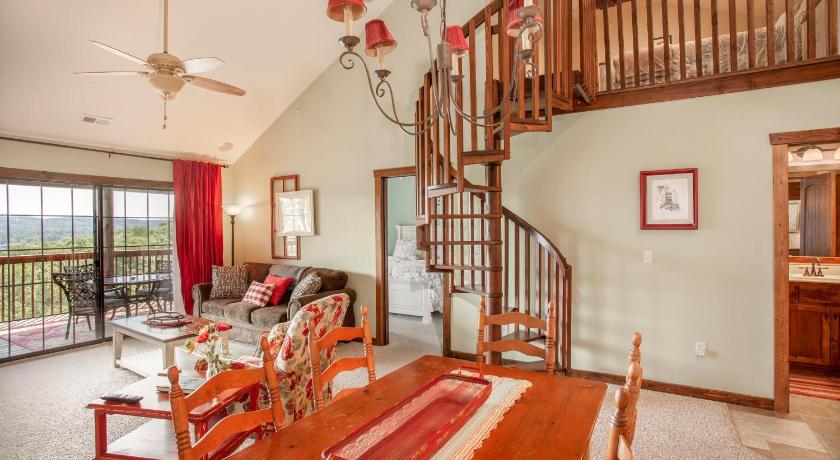 Branson 2BR Loft Village At Indian Point 1511 near SDC - Free Tickets Daily up to $500 4-Star Accommodation suite