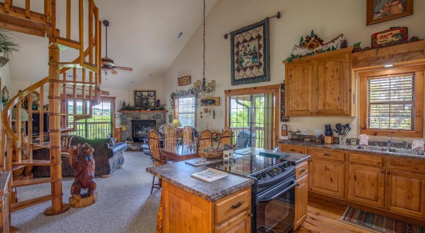 2BR+Loft Village At Indian Point 1912 near SDC- Free Tickets Daily up to $500