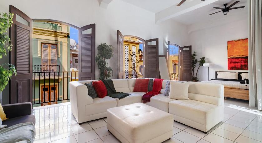 Spanish Penthouse Historic Mansion Private Patio
