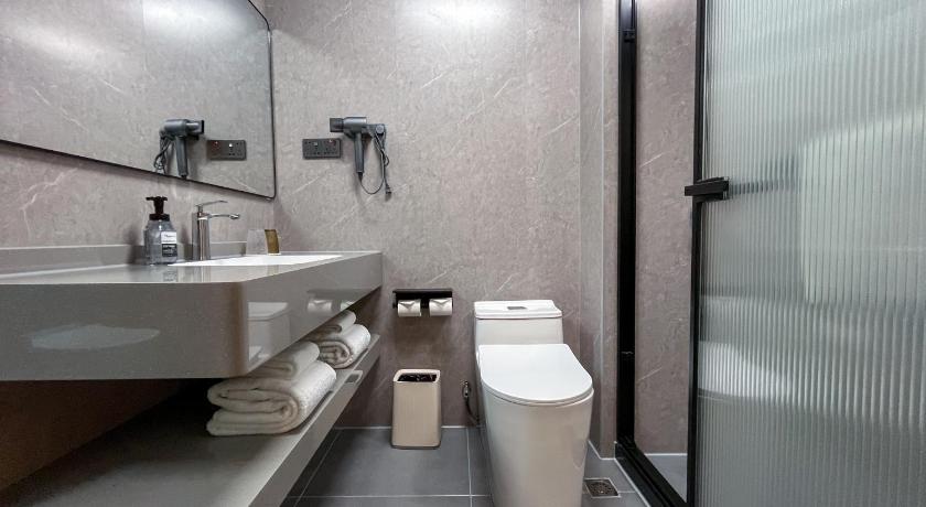 Image of Deluxe Twin Room 9