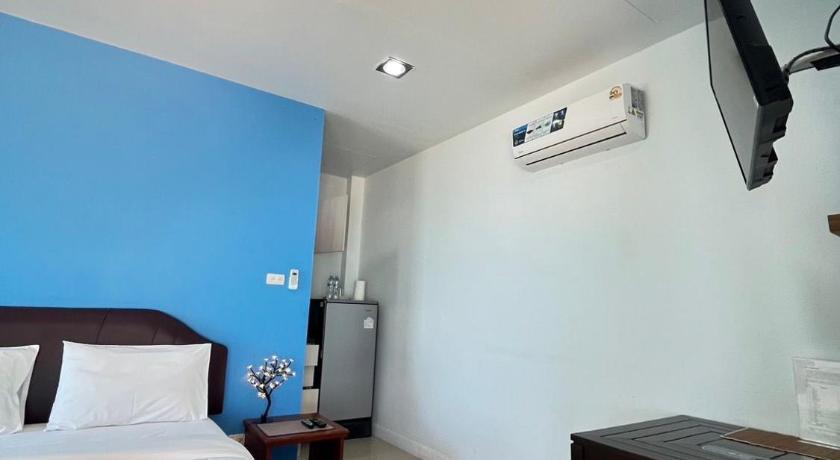 Maenam Villa Hotel - image 40
