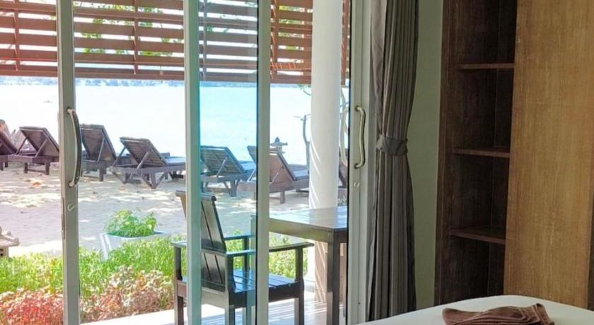 Maenam Villa Hotel - image 9