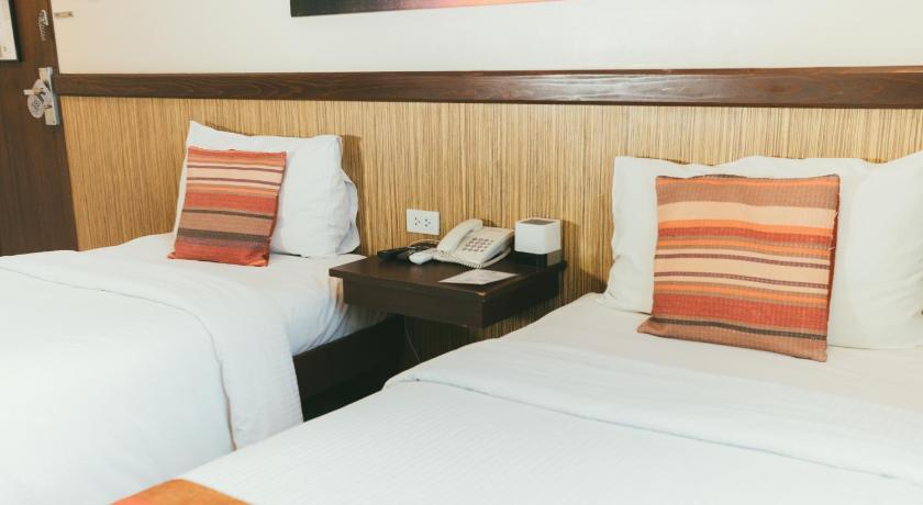 Image of Deluxe Room - Twin 10