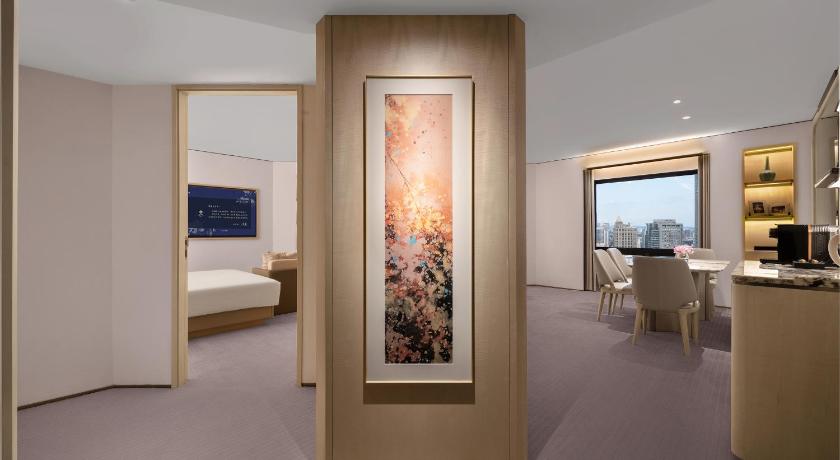 Image of Jinling Tower Magic Three-Bedroom Family Room 6