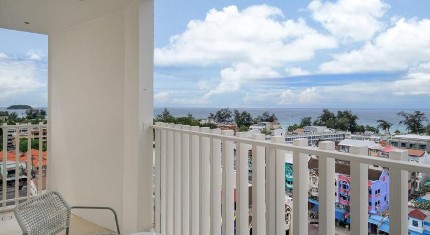 Image of Deluxe Spa Suite Ocean View King 1