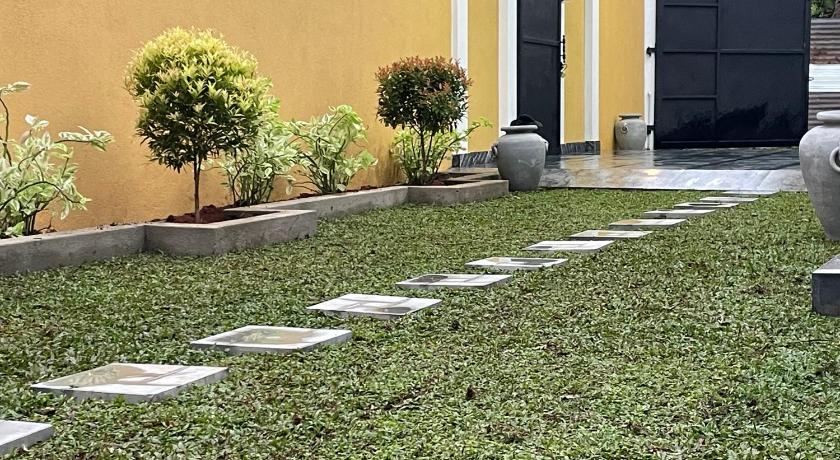 푸탈람 Kico Nest 2성급 게스트하우스 수영장