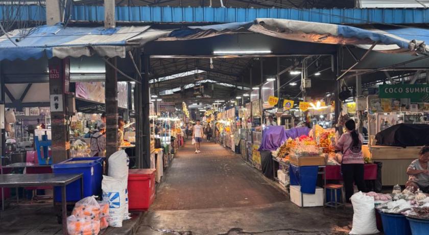 Bangkok Silom Condominium 4-Star Single Room exterior