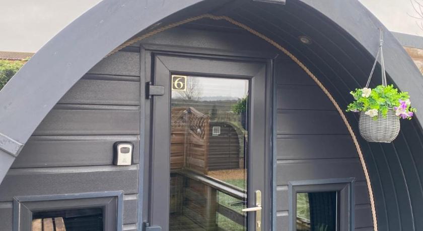 Cleobury Mortimer Crabmill glamping bewdley 4-Star Guesthouse exterior