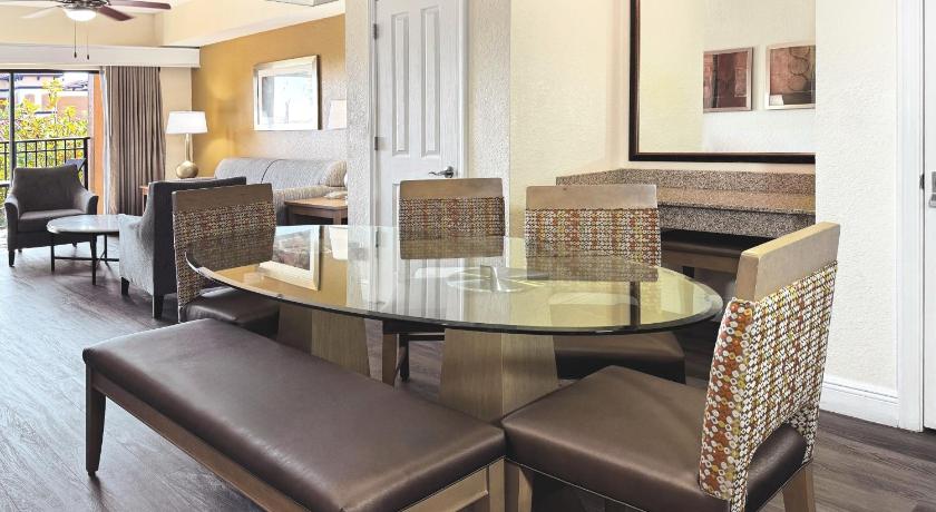 Image of Two Bedroom Suite with Sofa Bed 8