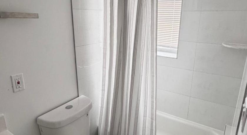 웨스트 뉴욕 Beautiful Bedroom with Attached Bathroom, 15 minutes from NYC 4성급 숙소 외관
