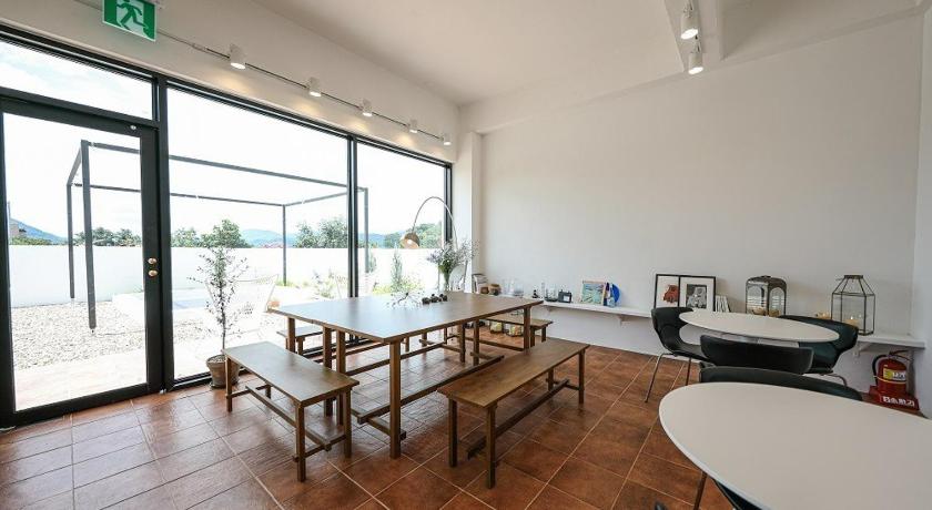 求礼 Stay Jirisan Ahchim 4つ星 ゲストハウス プール