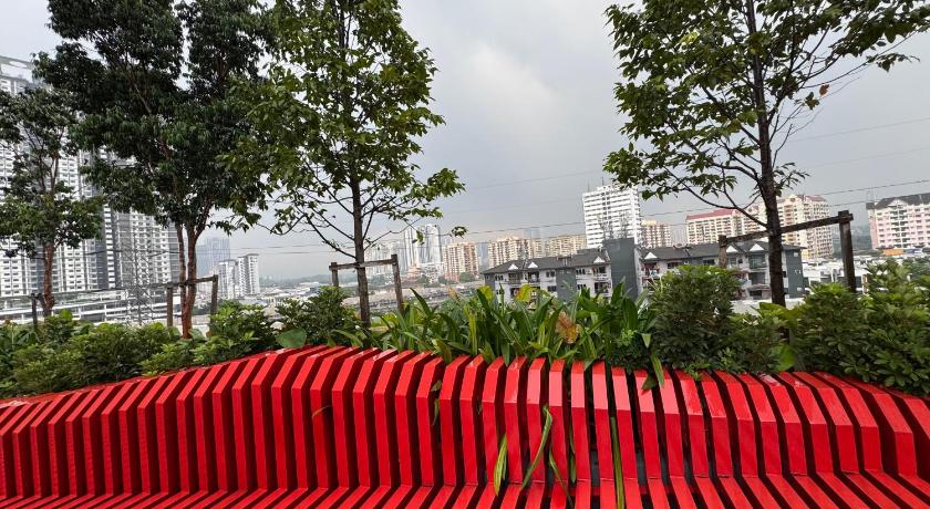 Elegant 3-Bedroom Fully Air-Con @ Vista Sentul - image 11