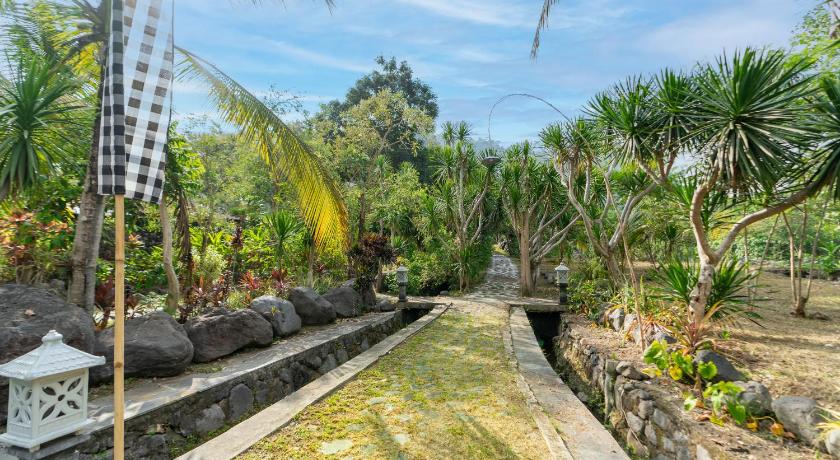 バリ The River Island Sidemen ホテル プール