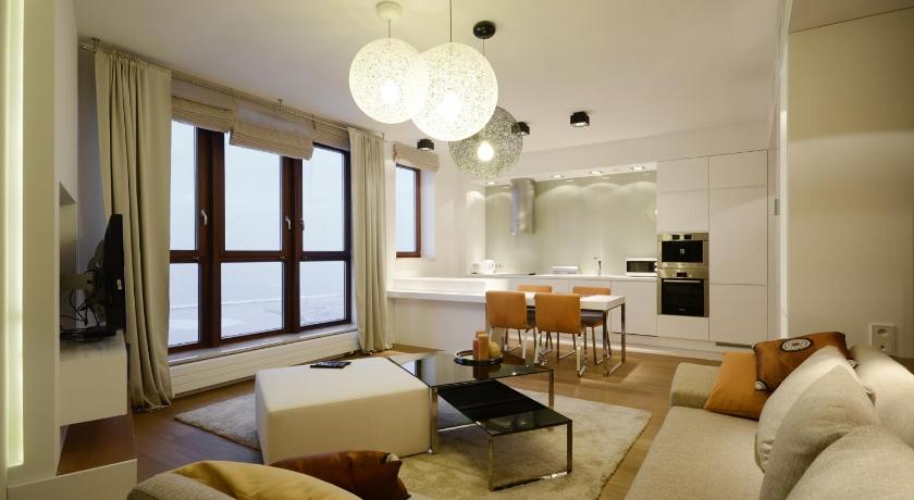 Dom &amp; House - Apartamenty Sea Towers — Hotel in Gdynia