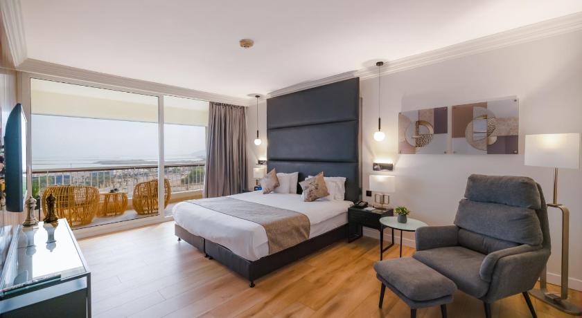 Image of Family Deluxe Suite 3