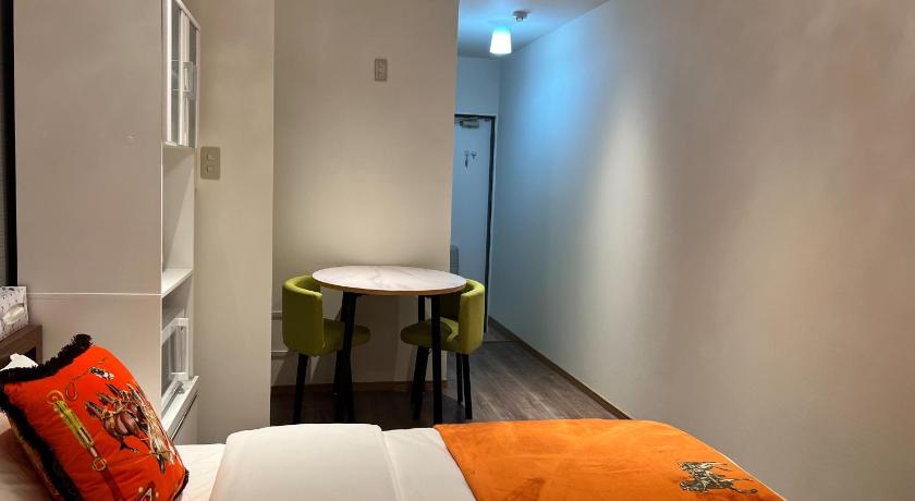 大阪 marron home 大阪 2つ星 シングルルーム 客室