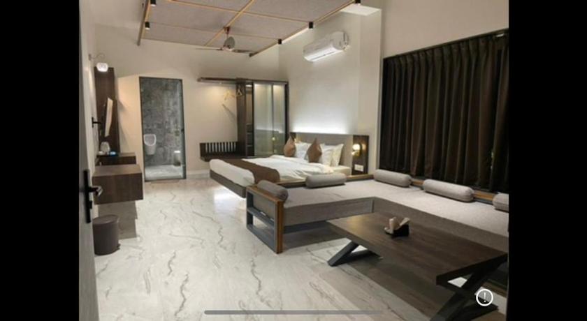 Dhruvtara Farms
