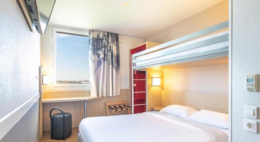 Image of Triple Room with One Double Bed and One Single Bed 0