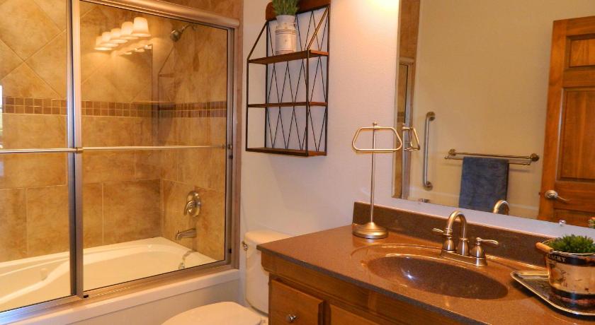 브랜슨 (MO) 2BR Village At Indian Point 1507 near SDC - Free Tickets Daily up to $500 4성급 숙소 전망