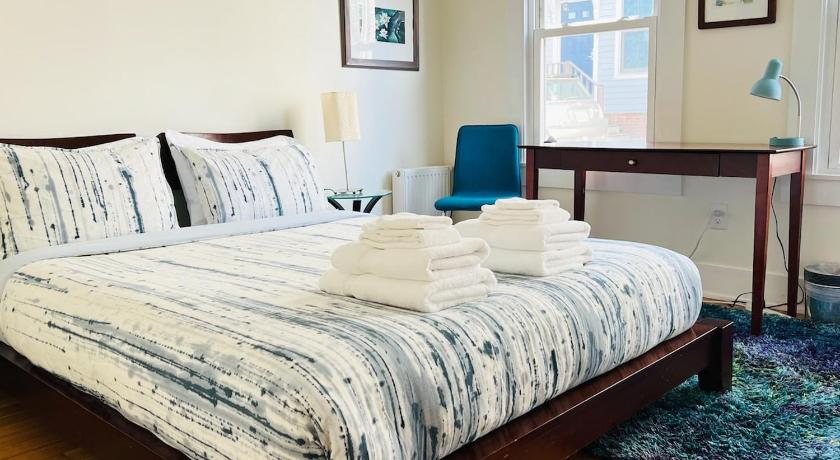 Portland (ME) Peaceful Oasis on Munjoy Hill 1st flr 3BR parking 4-Star Accommodation pool