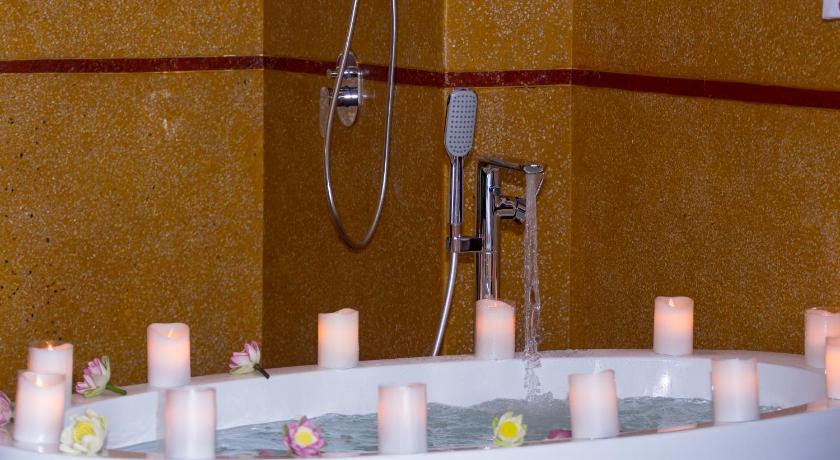 Image of Deluxe Double Room 9