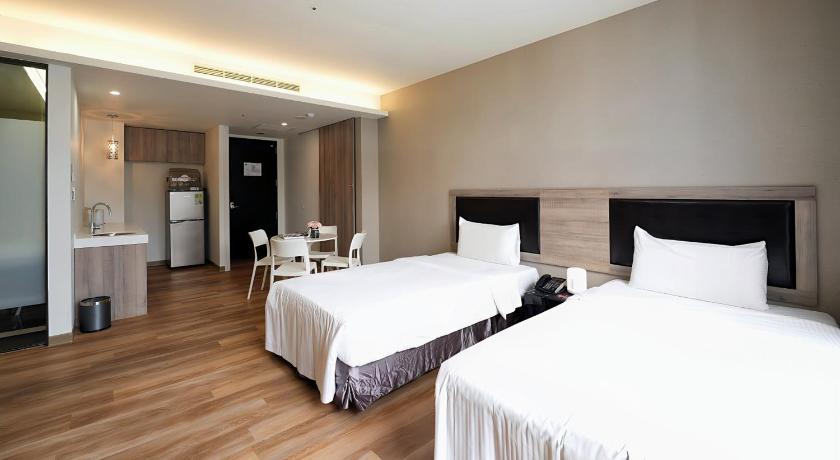 Image of Deluxe Quadruple Room 10