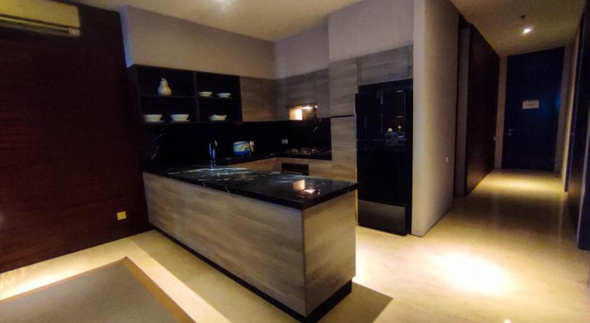 Apartment 3BR at Sumatra36 Surabaya By Travelio - image 5