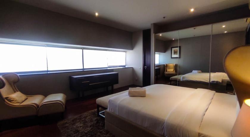 Apartment 3BR at Sumatra36 Surabaya By Travelio - image 13
