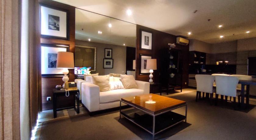 Apartment 3BR at Sumatra36 Surabaya By Travelio - image 6