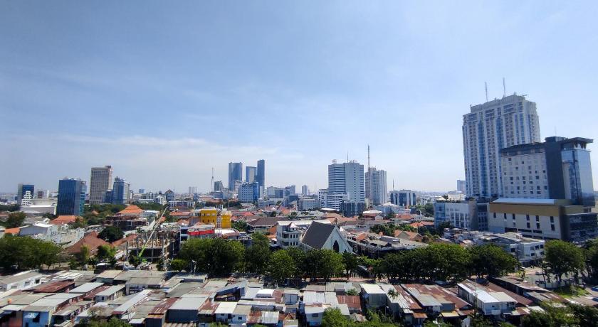 Apartment 3BR at Sumatra36 Surabaya By Travelio - image 9